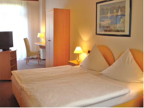 Imagen de la habitación del Hotel Rebstock, Gengenbach. Foto 6