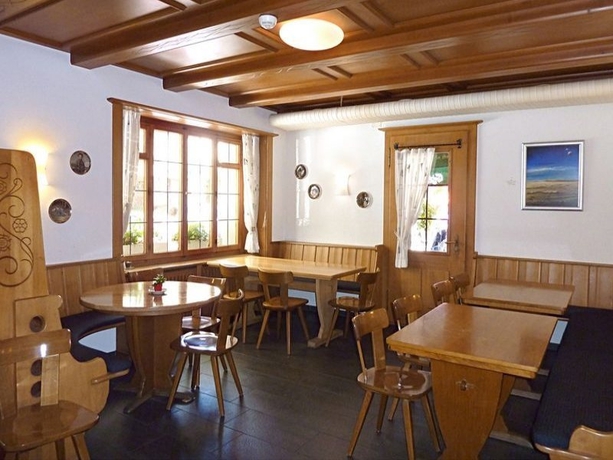 Imagen general del Hotel Rebstock, H&uuml;sen. Foto 3