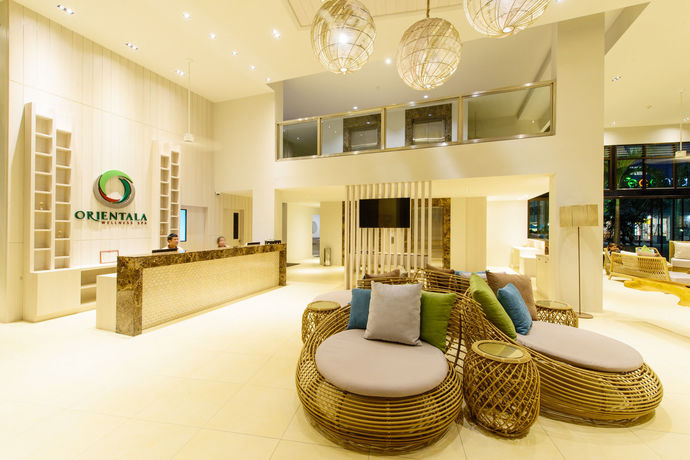 Imagen de la piscina del Hotel Recenta Suite Phuket Suanluang. Foto 11