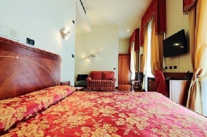 Imagen de la habitación del Hotel Rechigi Park. Foto 3