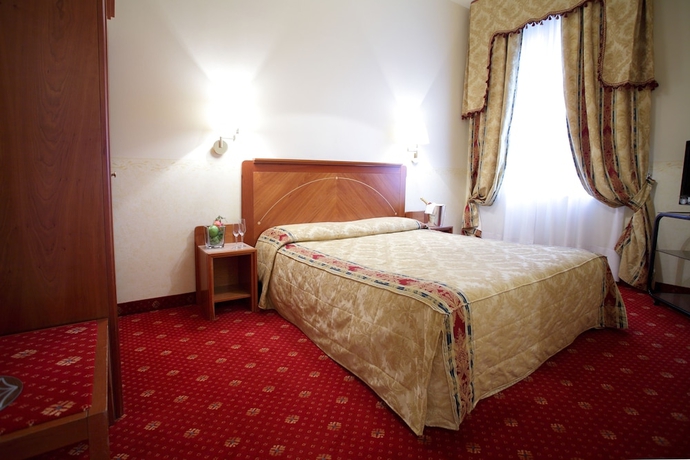 Imagen de la habitación del Hotel Rechigi Park. Foto 12