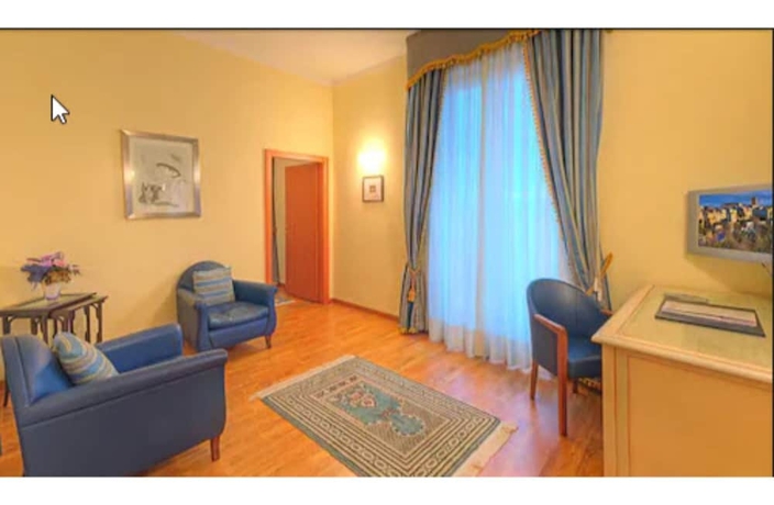 Imagen de la habitación del Hotel Recina. Foto 14