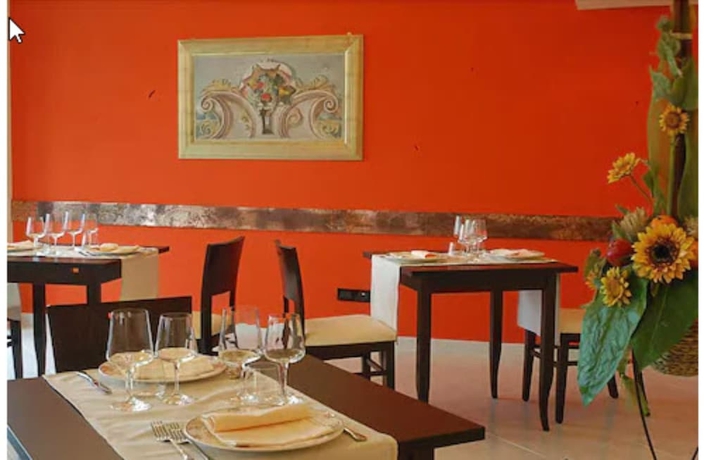 Imagen del bar/restaurante del Hotel Recina. Foto 6