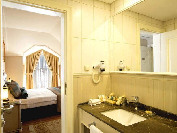 Imagen de la habitación del Hotel Recital. Foto 10