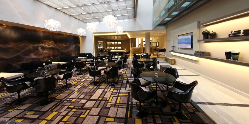 Imagen del bar/restaurante del Hotel Recoleta Grand. Foto 2