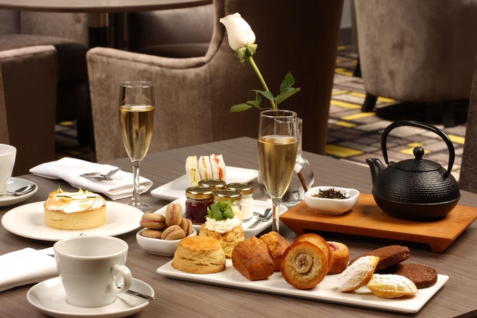 Imagen del bar/restaurante del Hotel Recoleta Grand. Foto 4