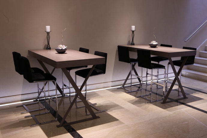 Imagen del bar/restaurante del Hotel Recoleta Grand. Foto 5