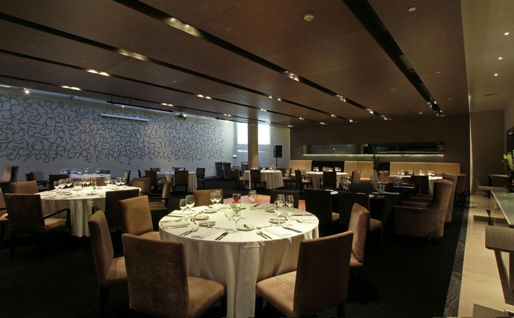 Imagen del bar/restaurante del Hotel Recoleta Grand. Foto 6