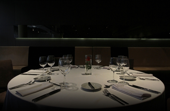 Imagen del bar/restaurante del Hotel Recoleta Grand. Foto 7