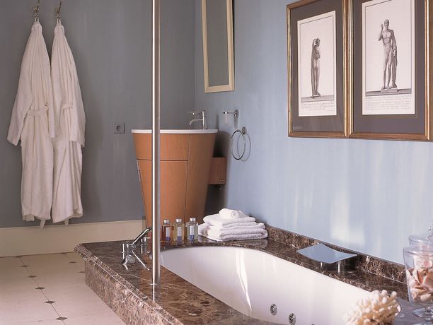 Imagen de los interiores del Hotel Recour. Foto 14