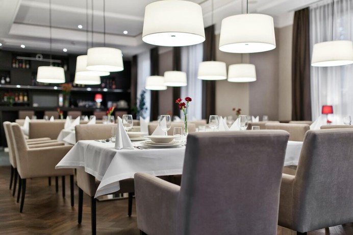 Imagen del bar/restaurante del Hotel Red Baron. Foto 6