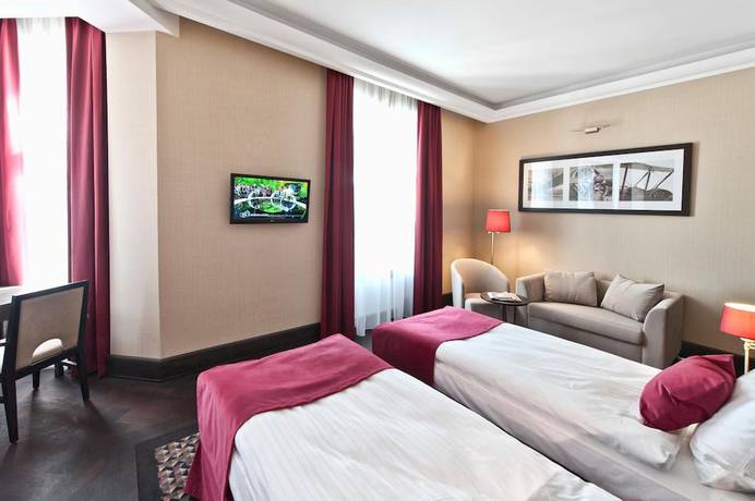 Imagen de la habitación del Hotel Red Baron. Foto 16