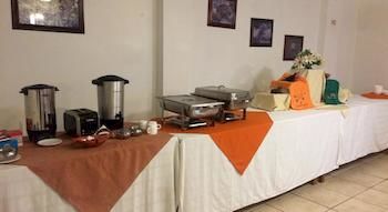 Imagen del bar/restaurante del Hotel Red Booby. Foto 3