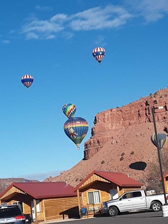 Imagen general del Hotel Red Canyon Cabins. Foto 2