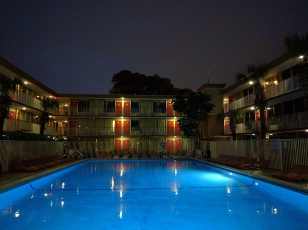 Imagen general del Hotel Red Carpet Inn Airport and Cruise Port Hotel Fort Lauderdale. Foto 1