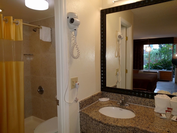 Imagen de la habitación del Hotel Red Carpet Inn Airport and Cruise Port Hotel Fort Lauderdale. Foto 8