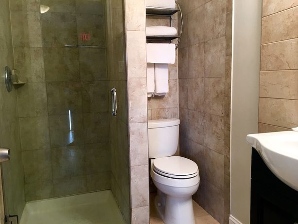 Imagen de la habitación del Hotel Red Carpet Inn, Alexandria. Foto 12
