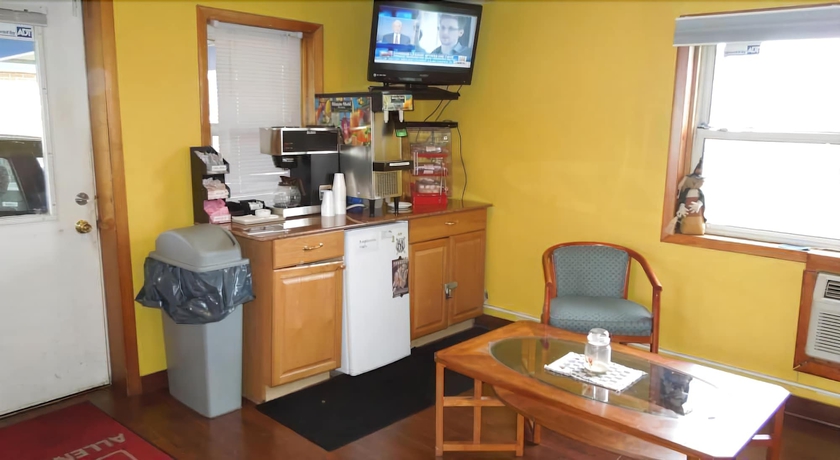 Imagen del bar/restaurante del Hotel Red Carpet Inn Allentown Hausman Road. Foto 3