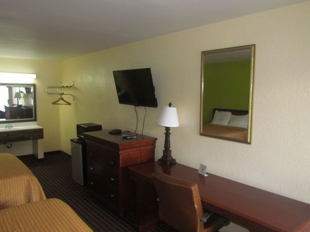 Imagen de la habitación del Hotel Red Carpet Inn, Augusta. Foto 12