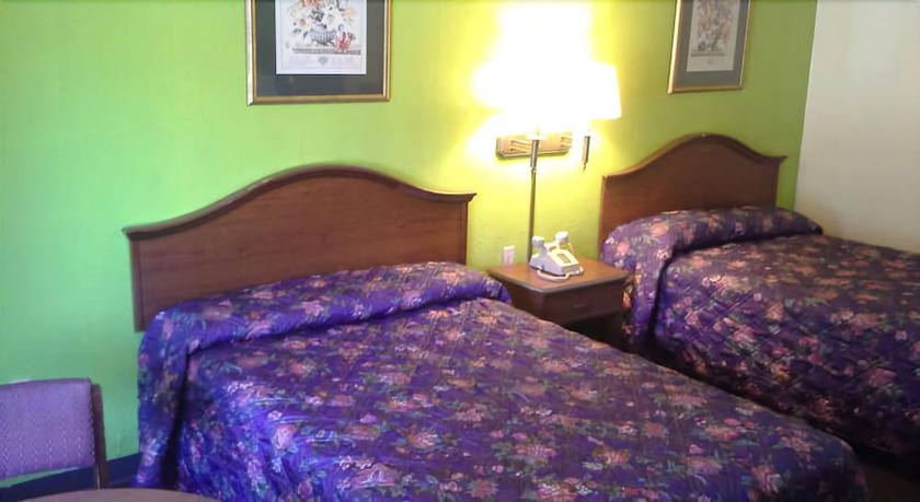 Imagen de la habitación del Hotel Red Carpet Inn, Augusta. Foto 19