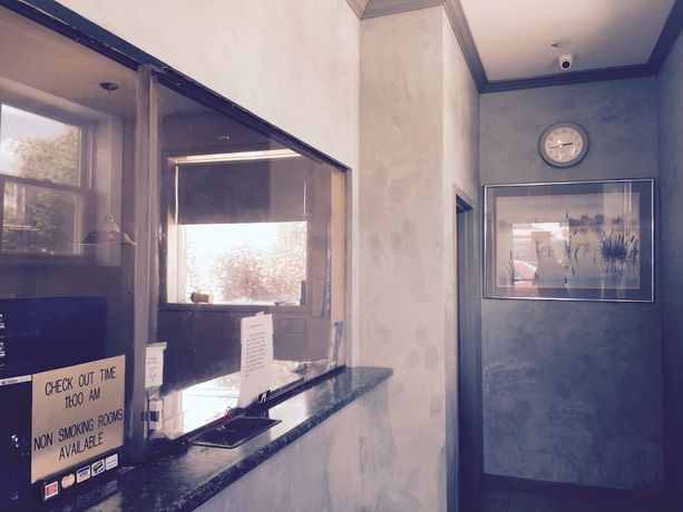 Imagen de los interiores del Hotel Red Carpet Inn, Bellmawr. Foto 14