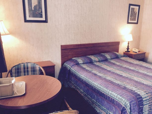 Imagen de la habitación del Hotel Red Carpet Inn, Bellmawr. Foto 6