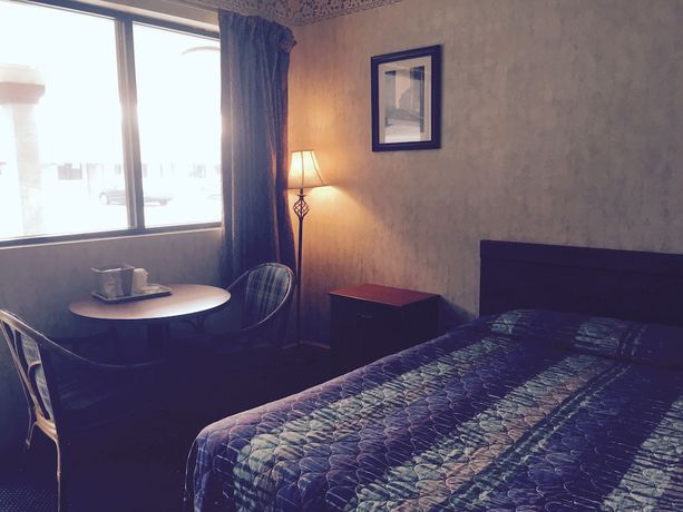 Imagen de la habitación del Hotel Red Carpet Inn, Bellmawr. Foto 7