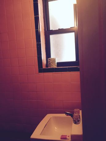 Imagen de la habitación del Hotel Red Carpet Inn, Bellmawr. Foto 8