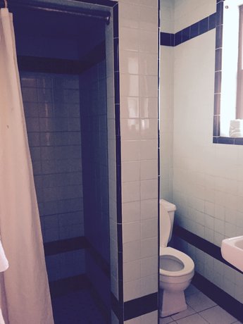 Imagen de la habitación del Hotel Red Carpet Inn, Bellmawr. Foto 11