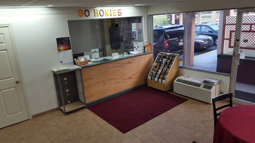 Imagen de los interiores del Hotel Red Carpet Inn Blacksburg. Foto 15