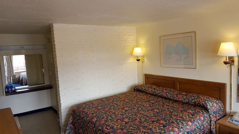 Imagen de la habitación del Hotel Red Carpet Inn Blacksburg. Foto 8