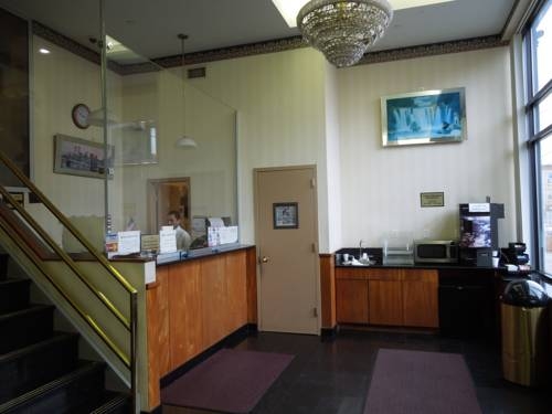 Imagen general del Hotel Red Carpet Inn Brooklyn. Foto 7