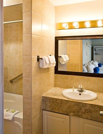 Imagen general del Hotel Red Carpet Inn, Canadian Rockies. Foto 9