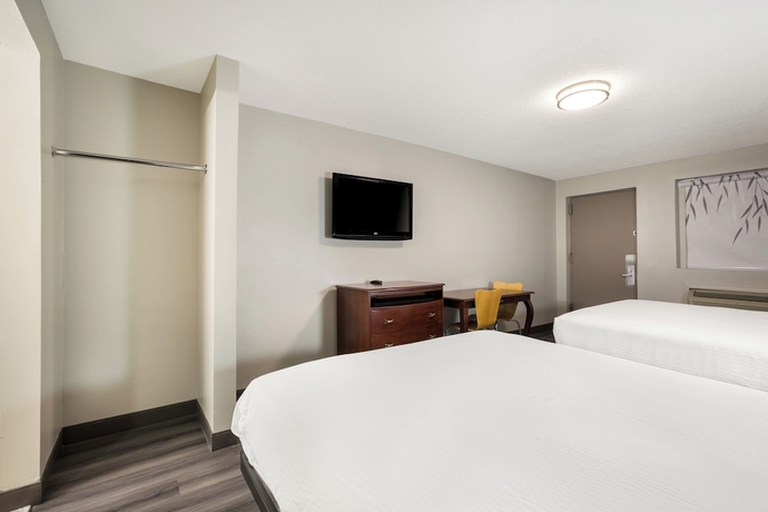 Imagen de la habitación del Hotel Red Carpet Inn Edison. Foto 8
