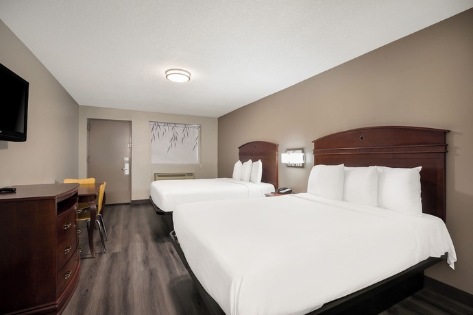Imagen de la habitación del Hotel Red Carpet Inn Edison. Foto 9