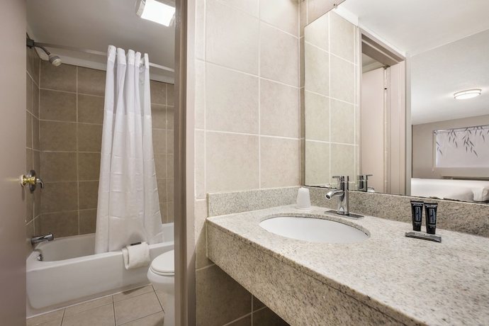 Imagen de la habitación del Hotel Red Carpet Inn Edison. Foto 14