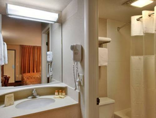 Imagen general del Hotel Red Carpet Inn Elkton. Foto 1