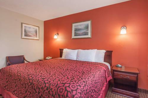 Imagen de la habitación del Hotel Red Carpet Inn Elkton. Foto 4
