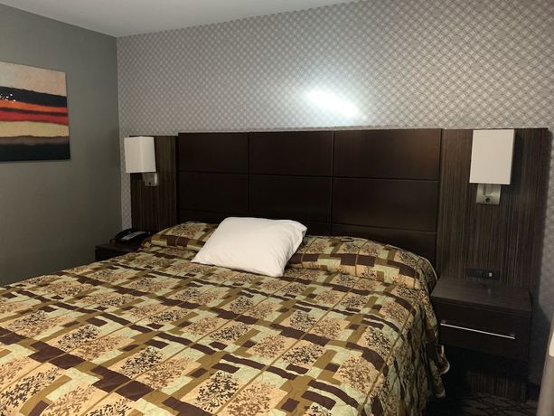 Imagen de la habitación del Hotel Red Carpet Inn Elmwood Park. Foto 8