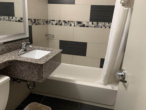 Imagen de la habitación del Hotel Red Carpet Inn Elmwood Park. Foto 10