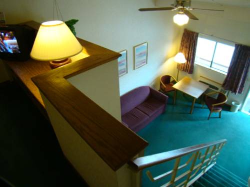 Imagen de la habitación del Hotel Red Carpet Inn Great Lakes. Foto 4