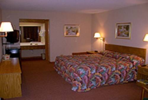 Imagen de la habitación del Hotel Red Carpet Inn Great Lakes. Foto 9