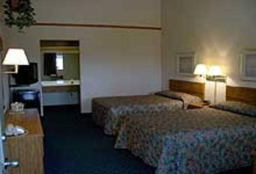 Imagen de la habitación del Hotel Red Carpet Inn Great Lakes. Foto 10