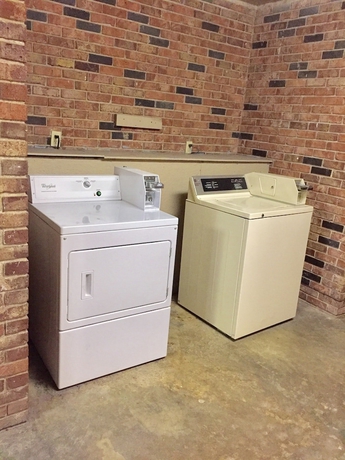 Imagen de los interiores del Hotel Red Carpet Inn, Hot Springs. Foto 12