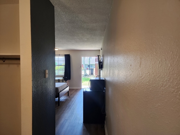 Imagen de la habitación del Hotel Red Carpet Inn - Houma LA. Foto 7