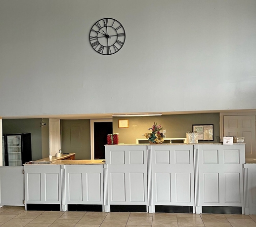Imagen de los interiores del Hotel Red Carpet Inn - Houma LA. Foto 13
