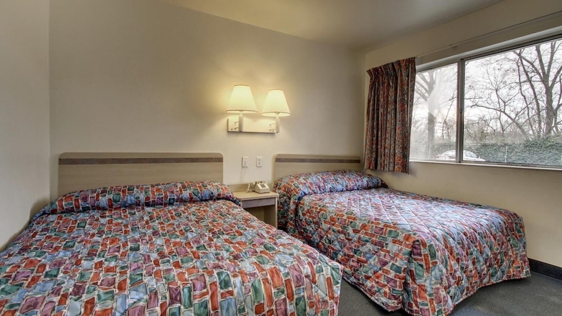 Imagen de la habitación del Hotel Red Carpet Inn Jeffersonville. Foto 5