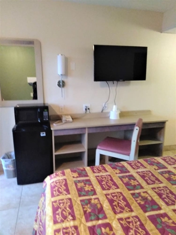 Imagen de la habitación del Hotel Red Carpet Inn Jeffersonville. Foto 6