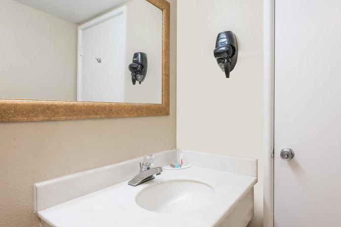 Imagen de la habitación del Hotel Red Carpet Inn Lancaster. Foto 3