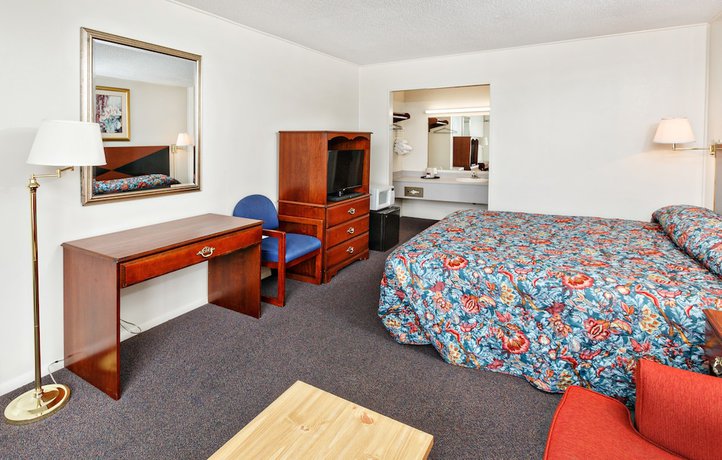 Imagen de la habitación del Hotel Red Carpet Inn - Louisville. Foto 16